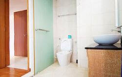 The Lakeshore (D22), Condominium #553435031
